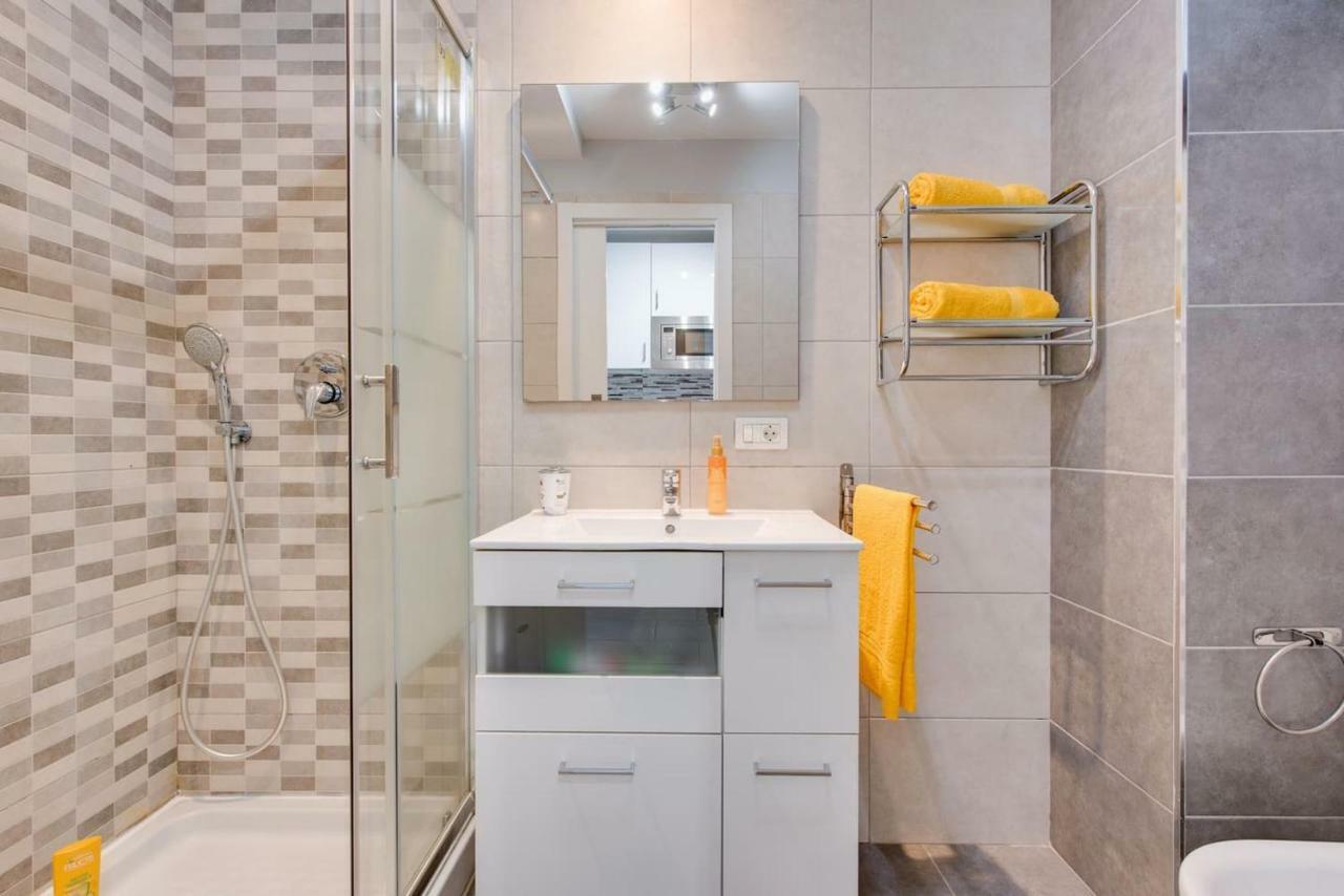 733 Wonderful In Lasamericas! Wi-fi Free! Apartament Playa de las Americas (Tenerife)
