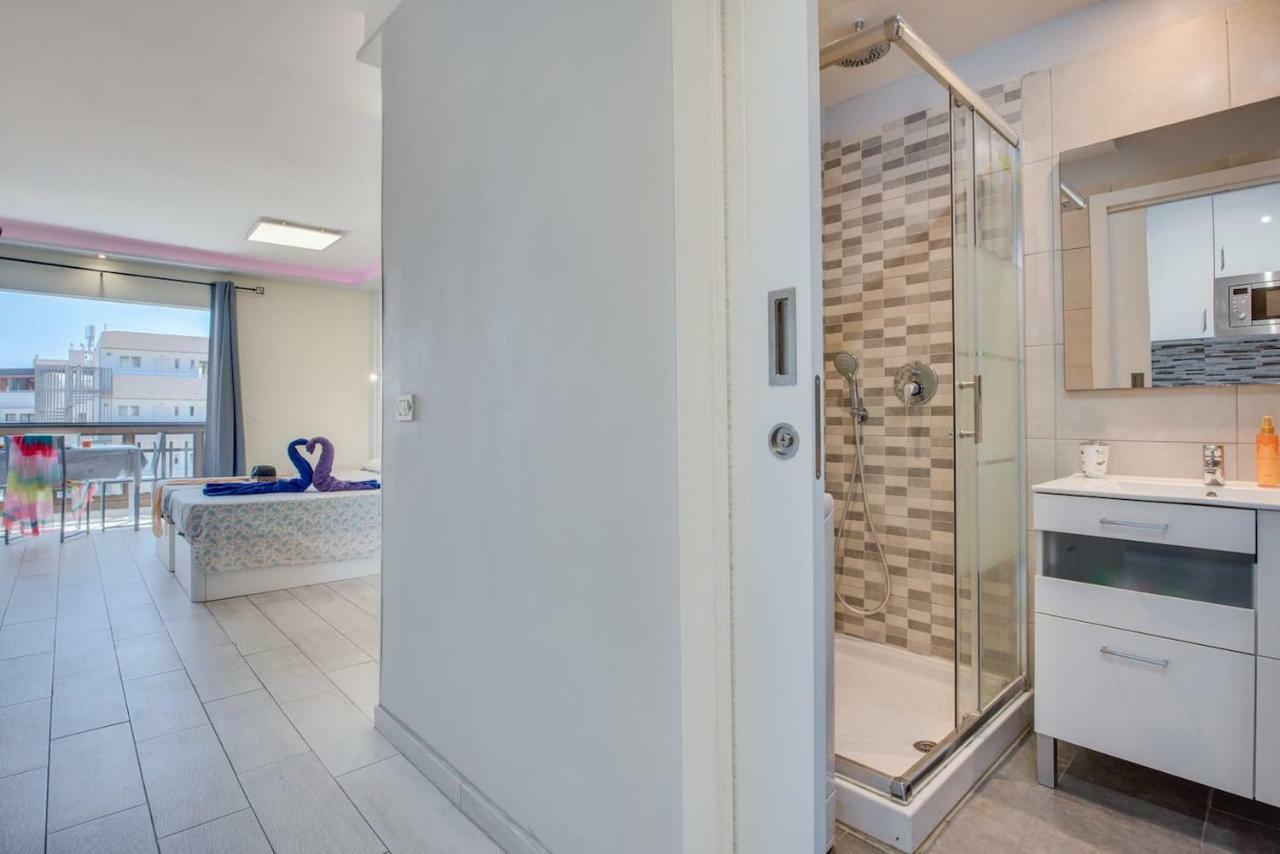 Apartament 733 Wonderful In Lasamericas! Wi-fi Free! Playa de las Americas (Tenerife)